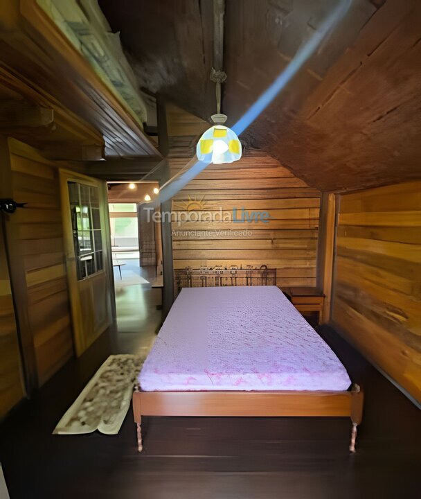 Casa para aluguel de temporada em São Sebastião (Camburi)
