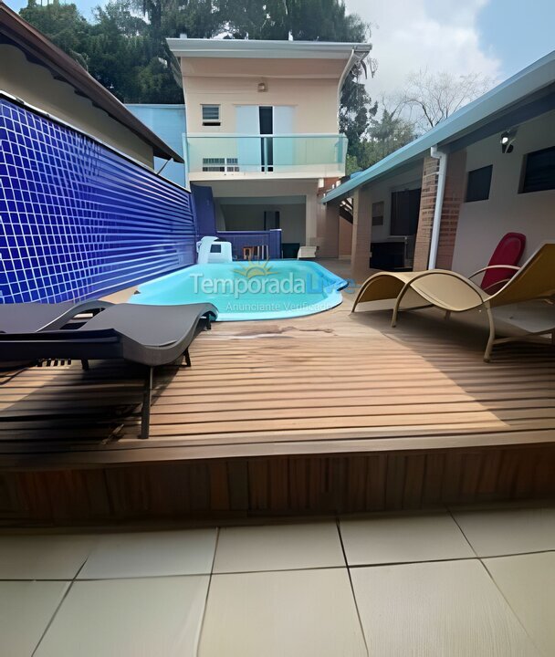 Casa para aluguel de temporada em São Sebastião (Praia do Saco)