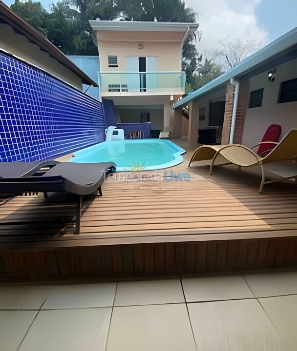 Casa para aluguel de temporada em São Sebastião (Praia do Saco)