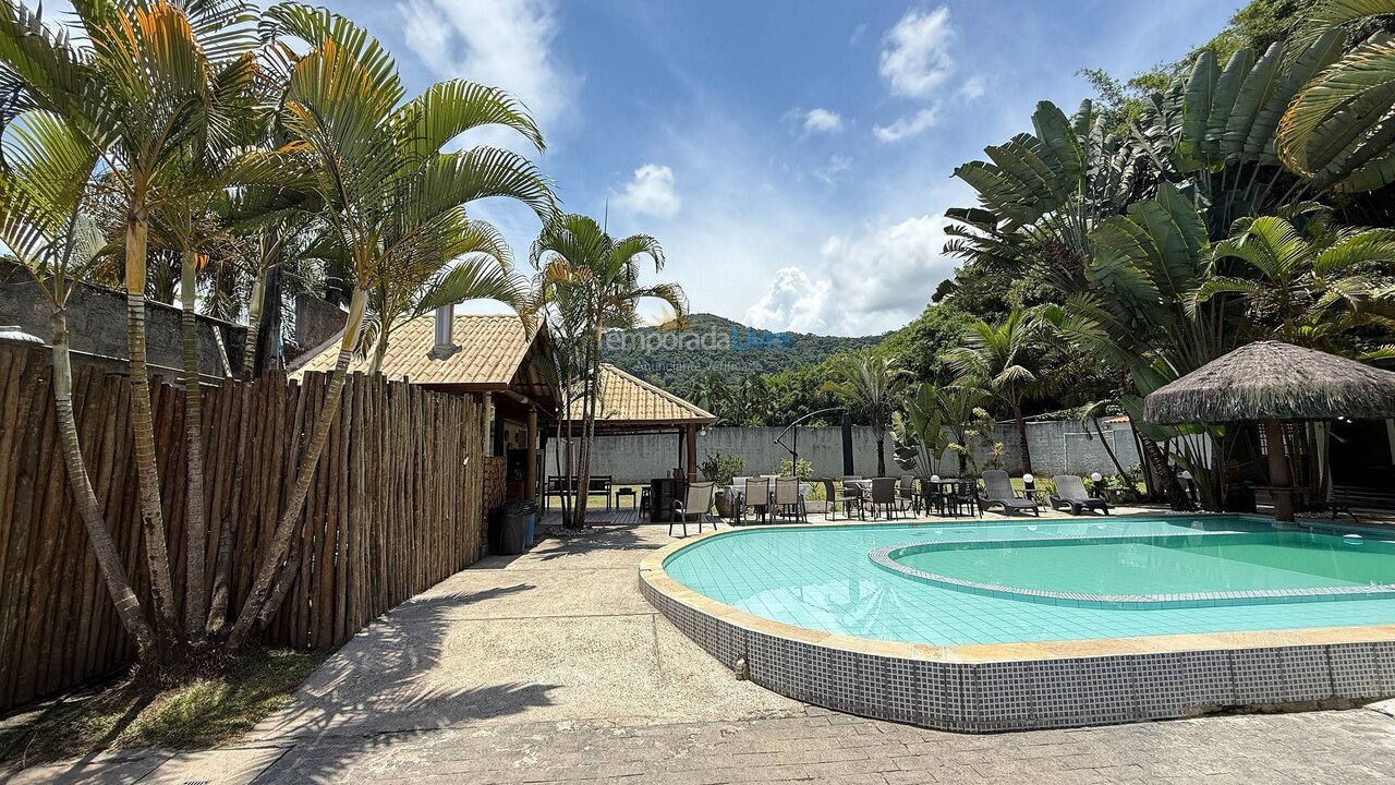Casa para aluguel de temporada em São Sebastião (Barra do Sahy)