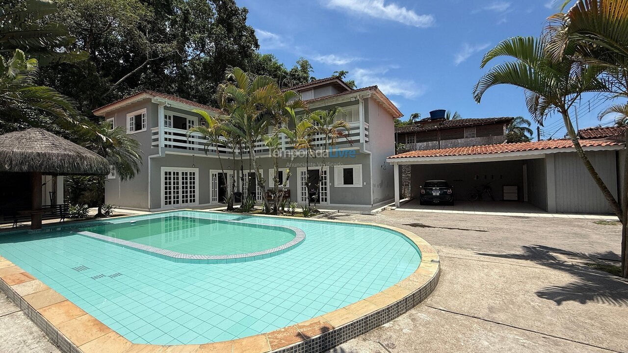 Casa para aluguel de temporada em São Sebastião (Barra do Sahy)