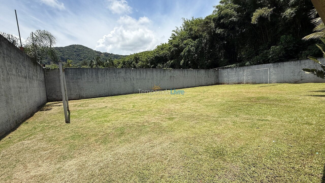 Casa para aluguel de temporada em São Sebastião (Barra do Sahy)