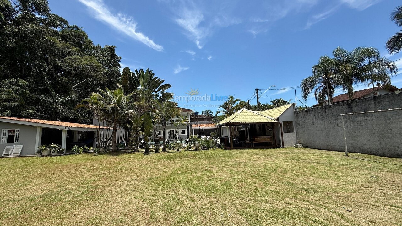 Casa para aluguel de temporada em São Sebastião (Barra do Sahy)