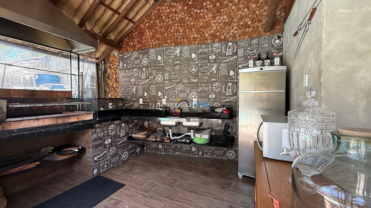 Casa para aluguel de temporada em São Sebastião (Barra do Sahy)