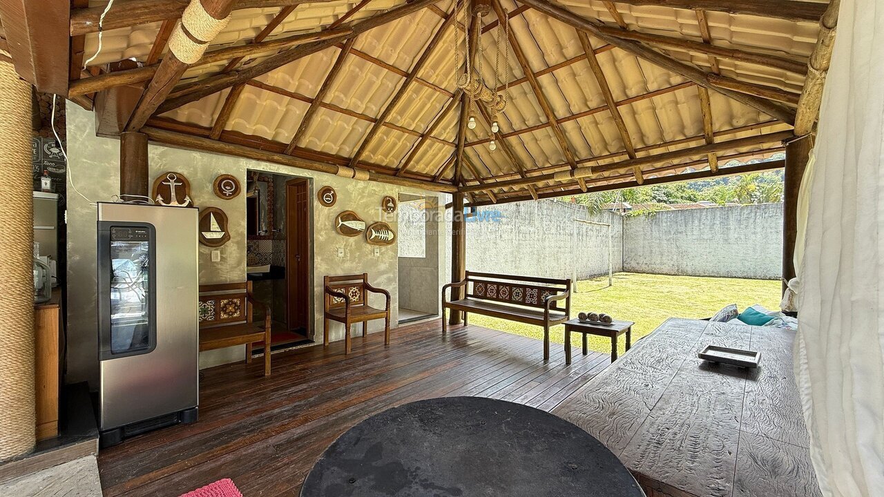 Casa para aluguel de temporada em São Sebastião (Barra do Sahy)
