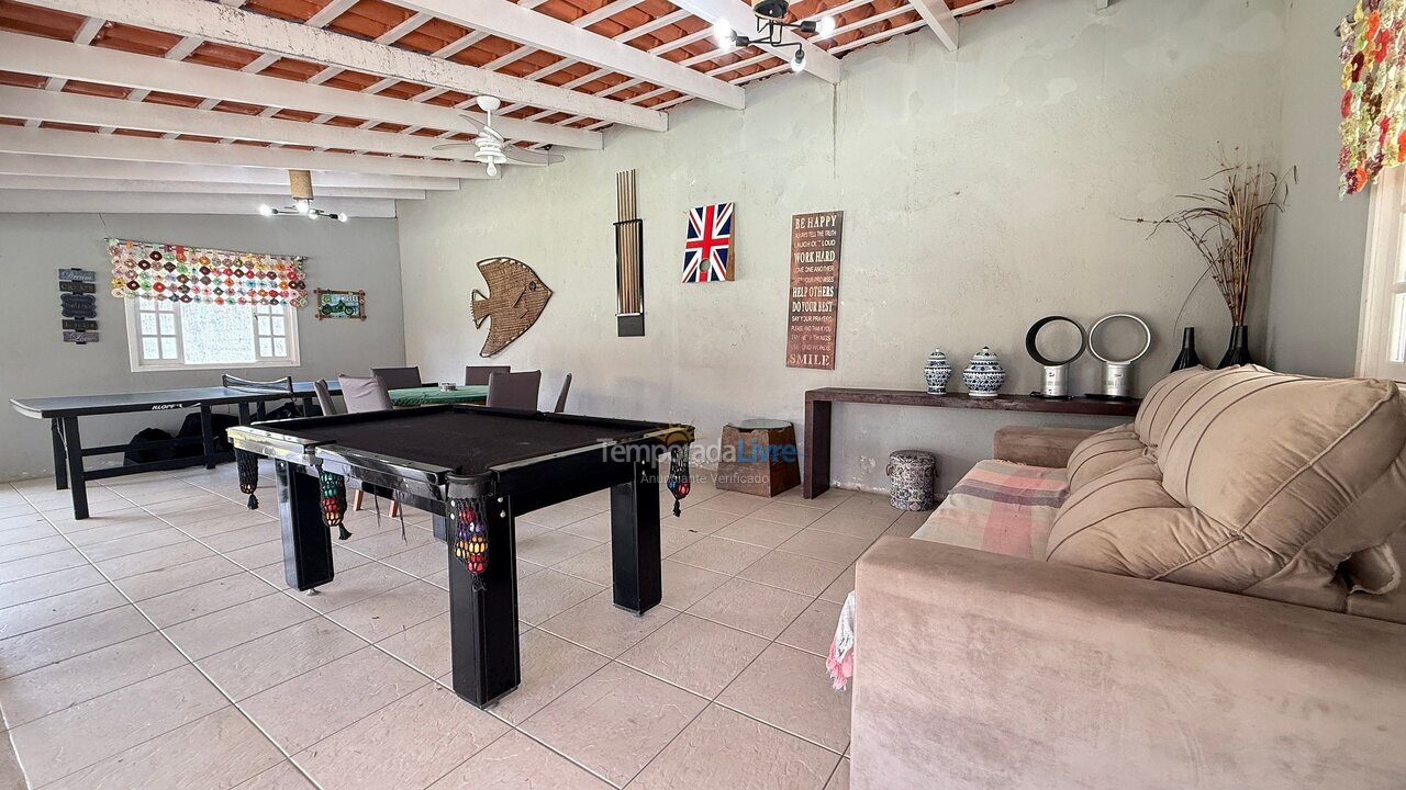 Casa para aluguel de temporada em São Sebastião (Barra do Sahy)