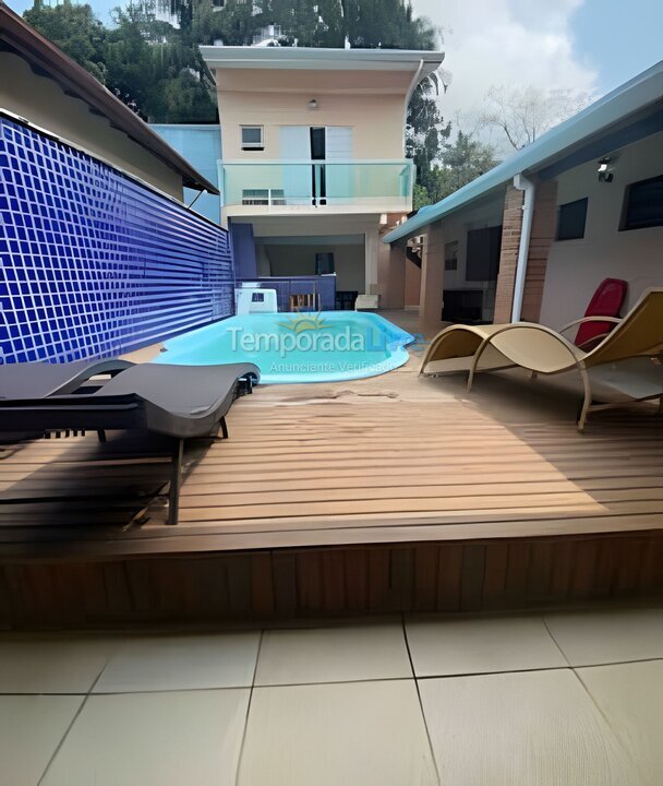 Casa para aluguel de temporada em São Sebastião (Praia do Saco)