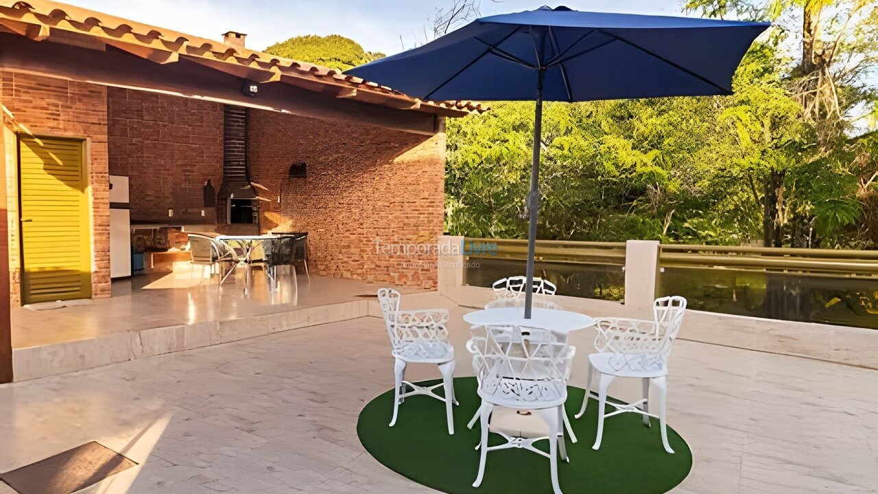 Casa para aluguel de temporada em Pirenópolis (Vila Marilia)