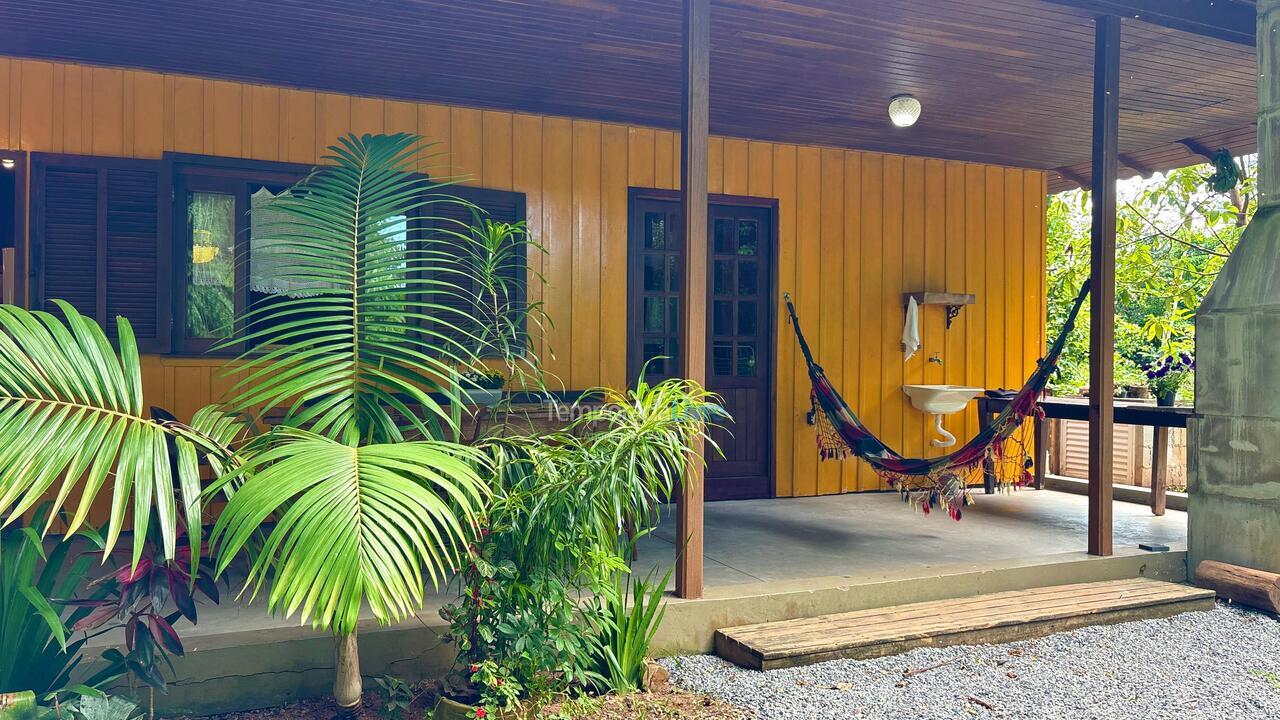Casa para aluguel de temporada em Florianopolis (Campeche)
