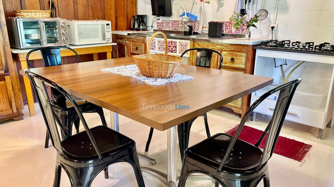 Casa para aluguel de temporada em Florianopolis (Campeche)