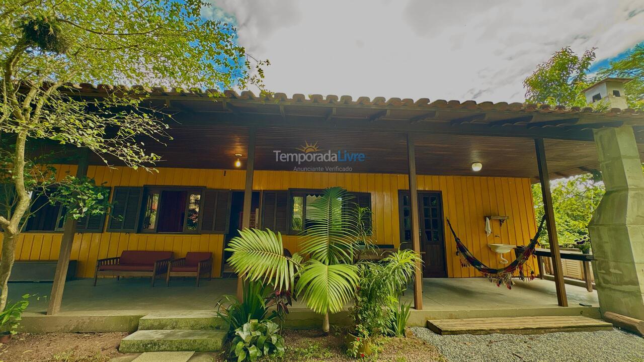 Casa para aluguel de temporada em Florianopolis (Campeche)