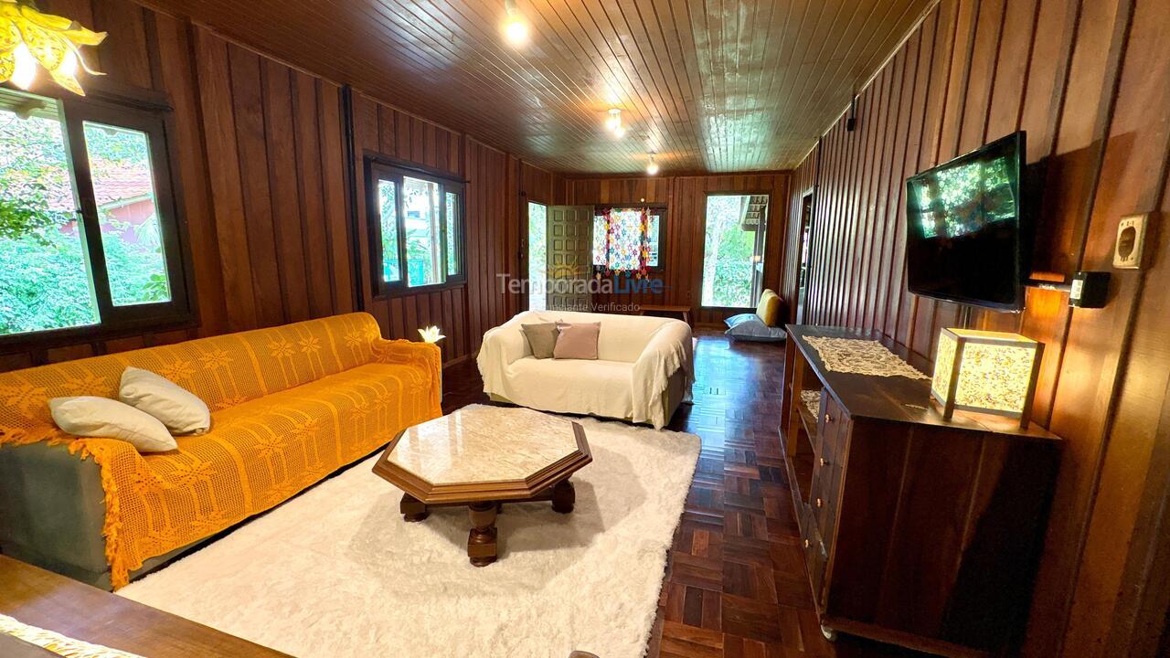 Casa para aluguel de temporada em Florianopolis (Campeche)
