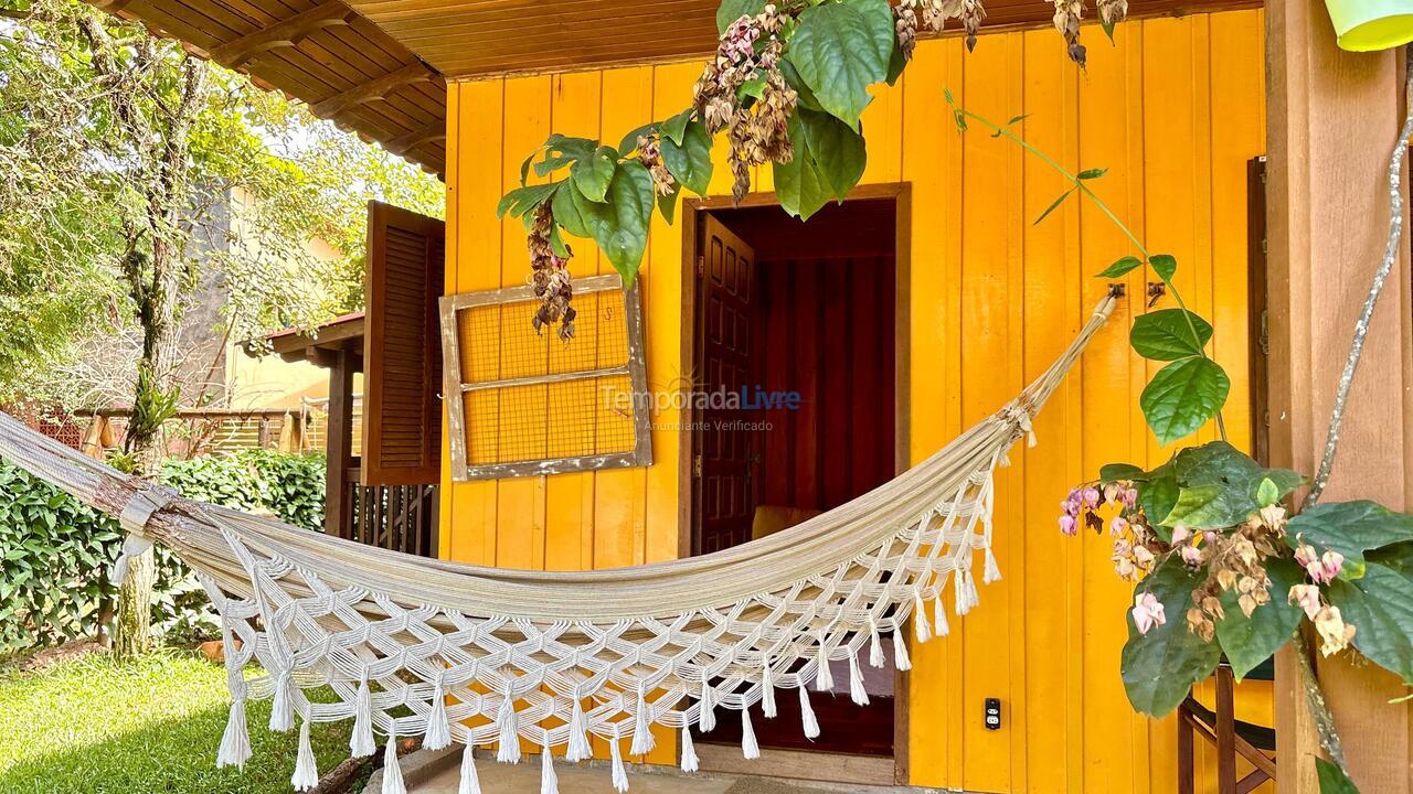 Casa para aluguel de temporada em Florianopolis (Campeche)