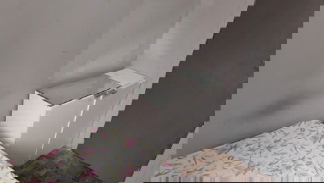 Quarto Econômico Triplo