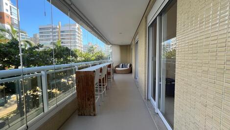 Apto de 4 Dormitórios (Decorado) Disponível para Locação na Riviera.