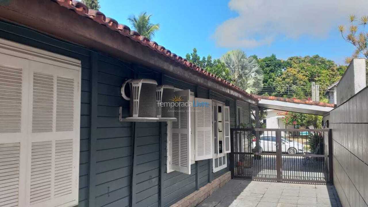 Casa para aluguel de temporada em Bertioga (Riviera de São Lourenço)