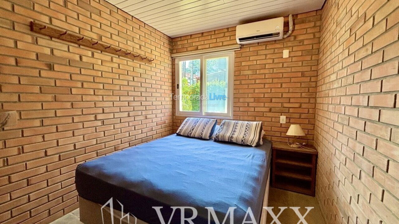 House for vacation rental in Bombinhas (Canto Grande)