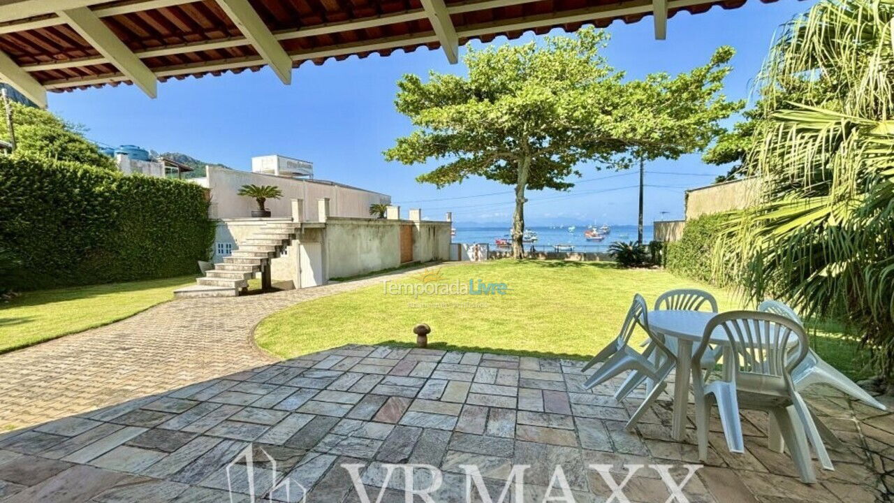 House for vacation rental in Bombinhas (Canto Grande)