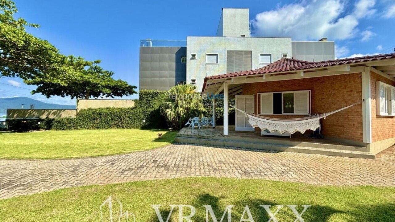 House for vacation rental in Bombinhas (Canto Grande)