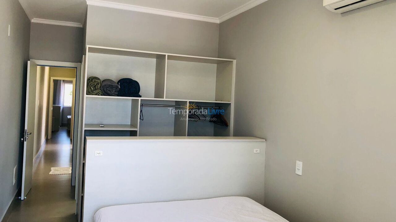 Casa para aluguel de temporada em Bombinhas (Praia de Bombas)