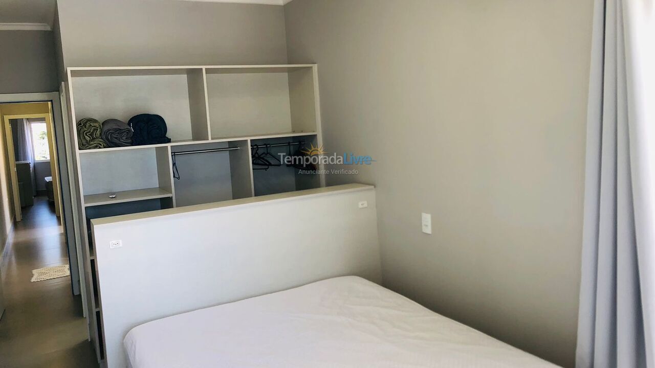 Casa para aluguel de temporada em Bombinhas (Praia de Bombas)