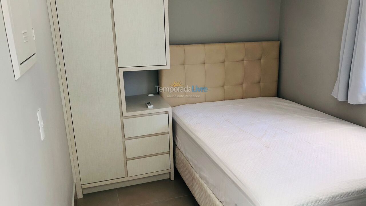 Casa para aluguel de temporada em Bombinhas (Praia de Bombas)