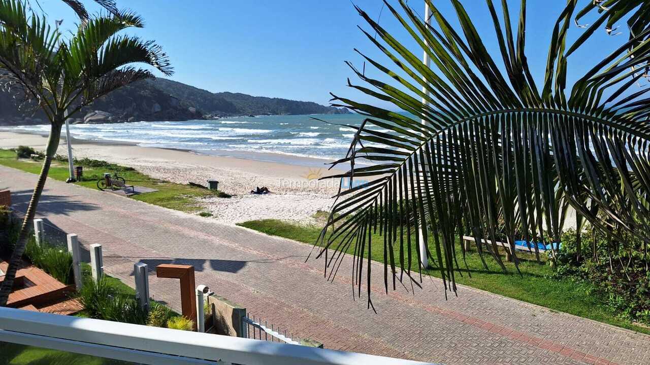 Casa para aluguel de temporada em Bombinhas (Praia de Bombas)