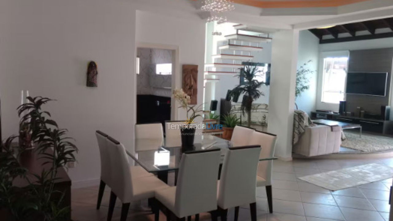 Casa para alquiler de vacaciones em Bombinhas (Canto Grande)