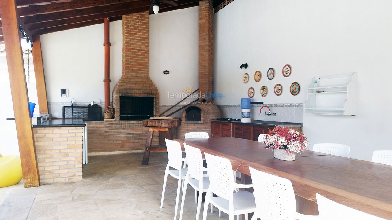 Casa para aluguel de temporada em Ubatuba (Enseada)