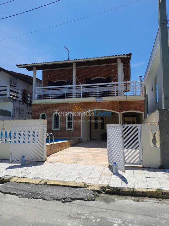 Casa para aluguel de temporada em Bertioga (Praia de Guaratuba)