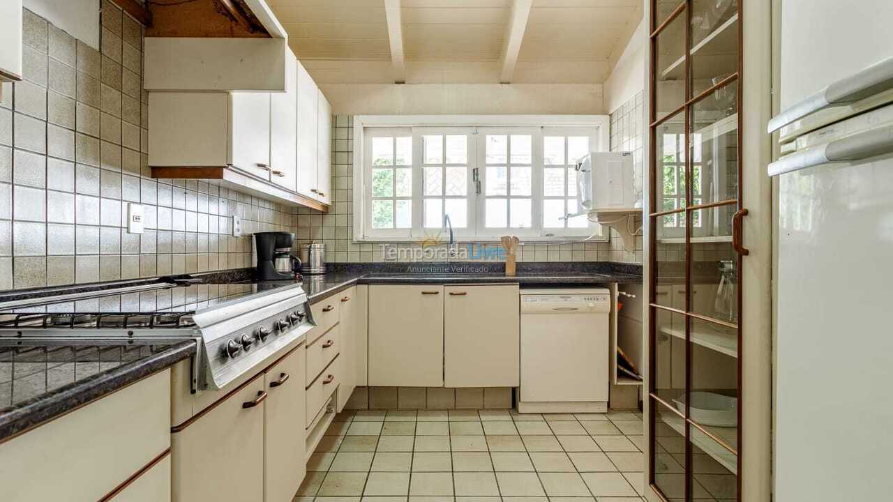 Casa para alquiler de vacaciones em Florianopolis (Jurerê Internacional)