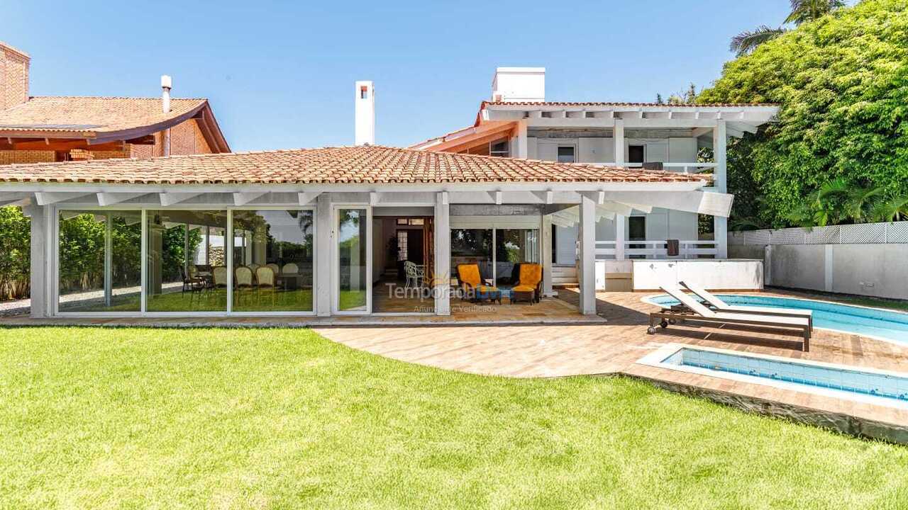 Casa para alquiler de vacaciones em Florianopolis (Jurerê Internacional)