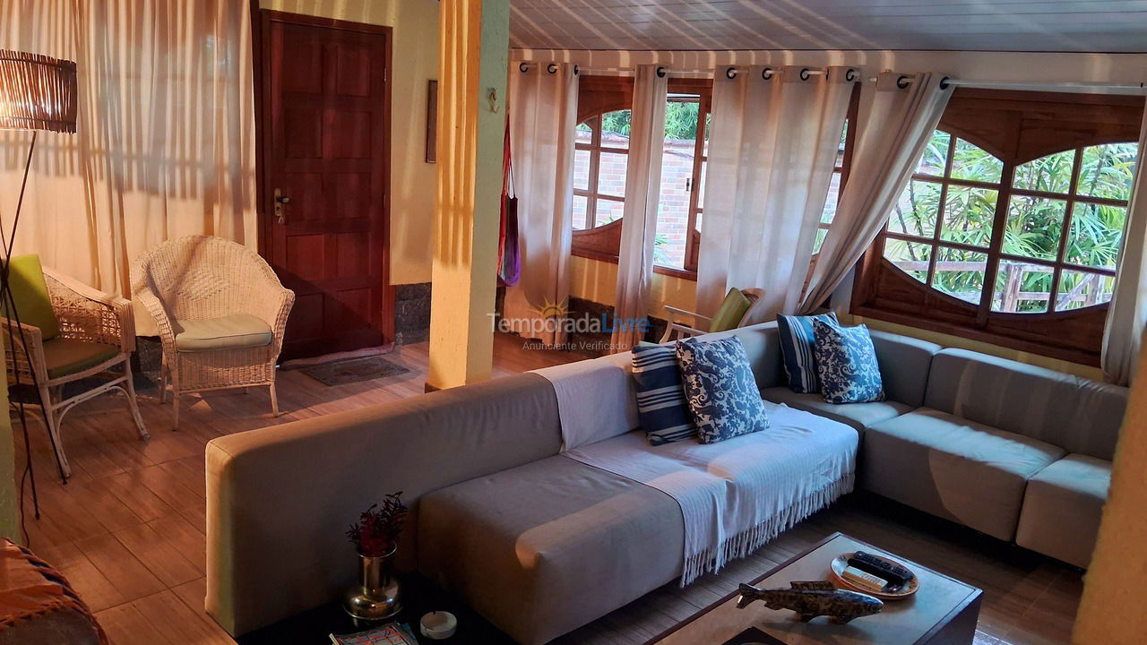 Casa para aluguel de temporada em Angra dos Reis (Praia da Guariba)