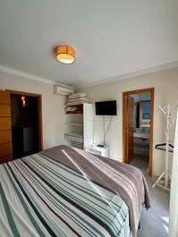 House in a condominium with 4 suites and heated pool