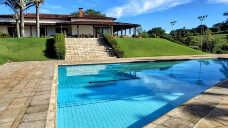 Piscina e terraçõ da sede