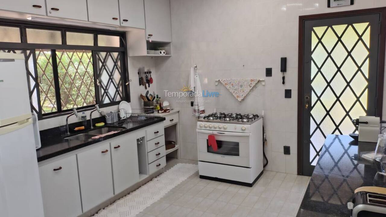 Chácara / sítio para aluguel de temporada em Espírito Santo do Pinhal (Residencial Recanto do Agreste)