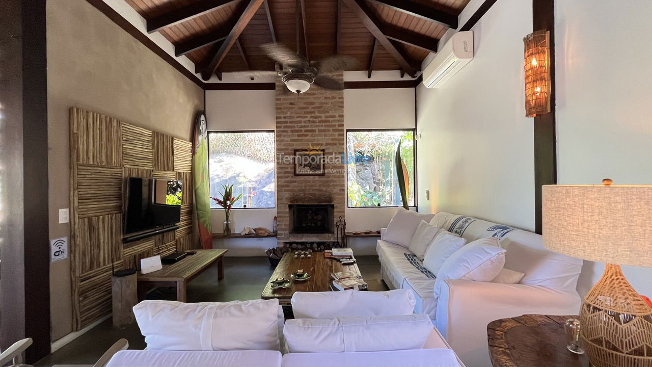 Casa para aluguel de temporada em São Sebastião (Camburi)