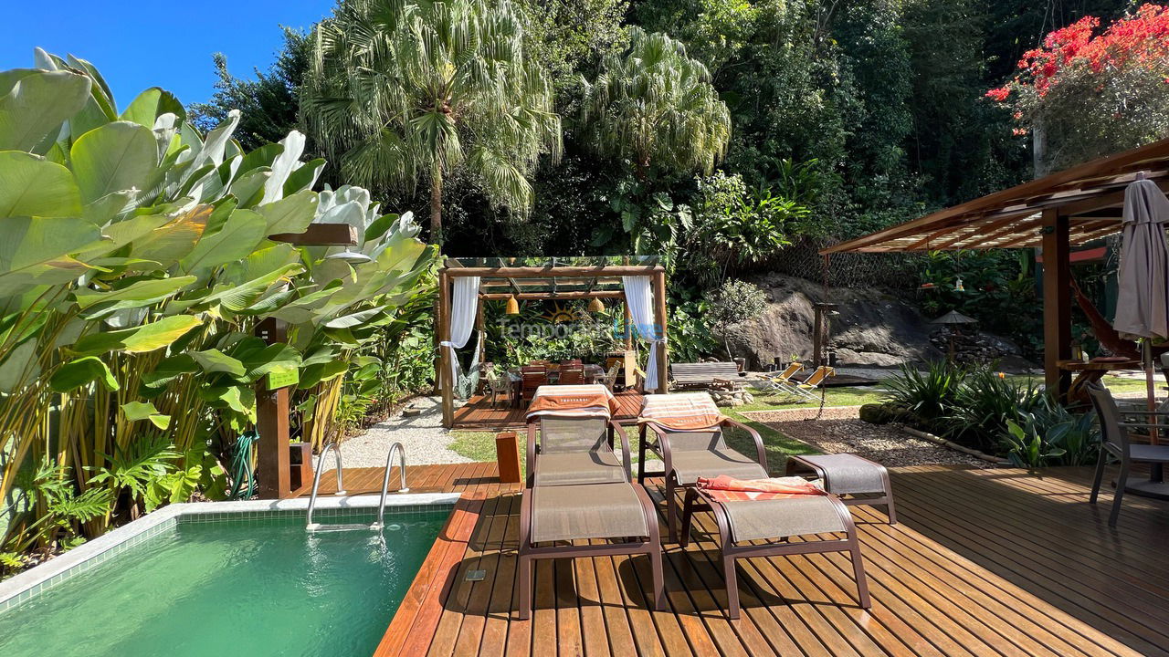 Casa para aluguel de temporada em São Sebastião (Camburi)