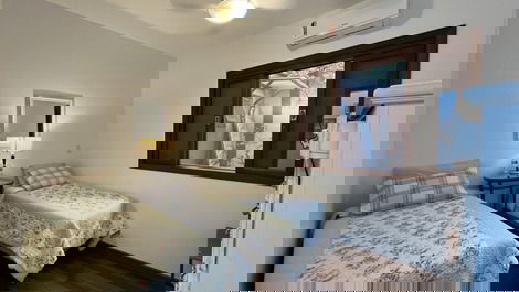 Casa de Alto Padrão a 100m da Praia de Camburi – Exclusividade e Lazer