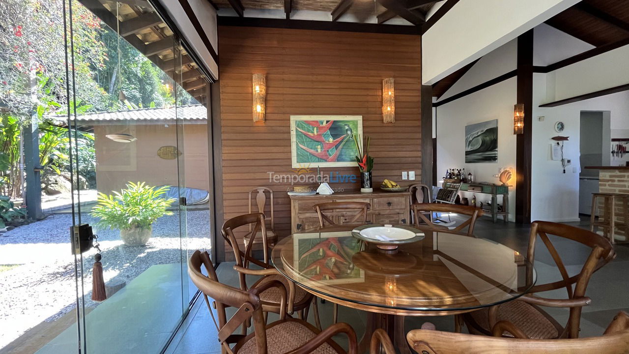 Casa para aluguel de temporada em São Sebastião (Camburi)