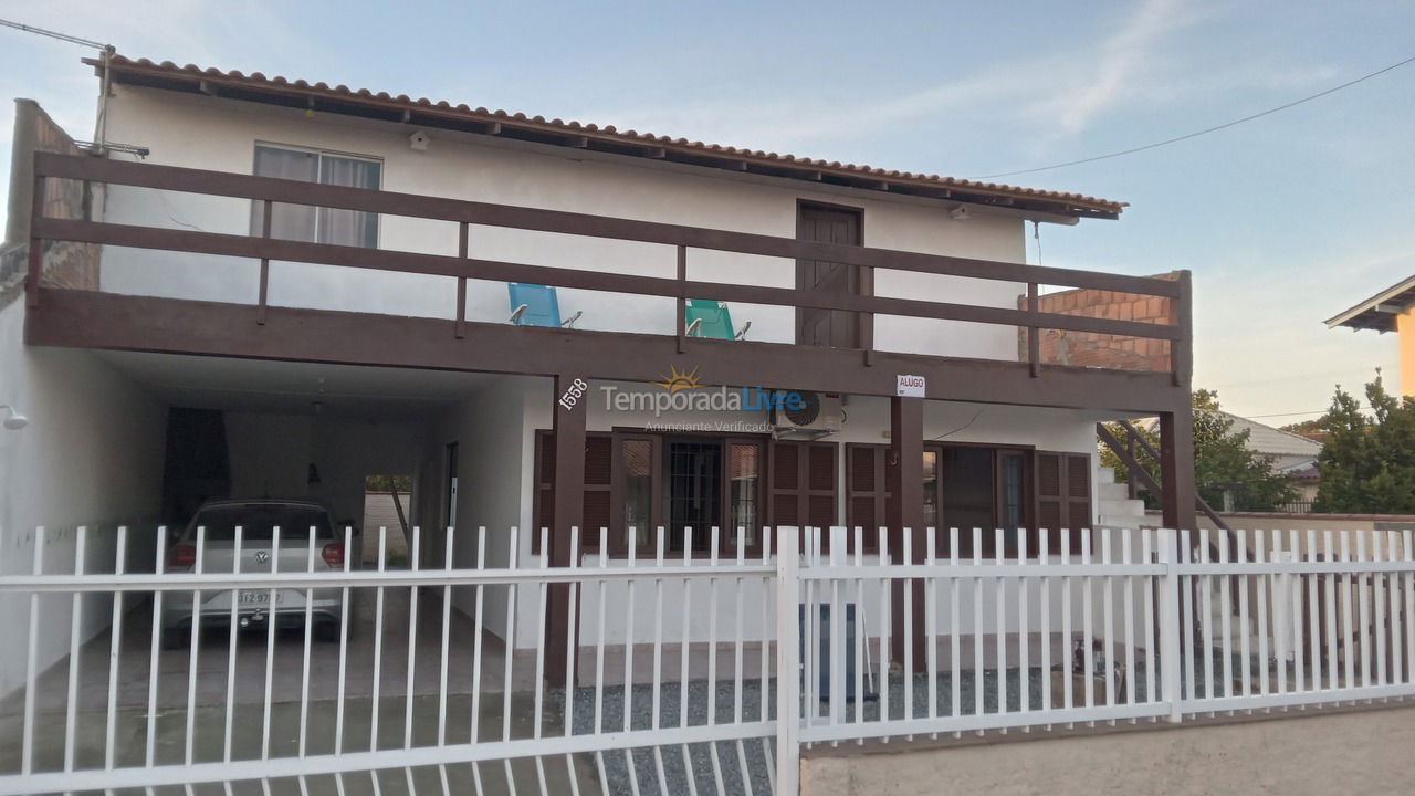 Casa para alquiler de vacaciones em São Francisco do Sul (Enseada)