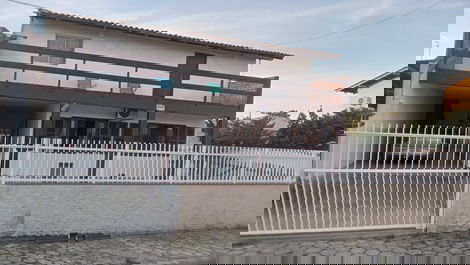 ¡Gran casa! con 3 habitaciones en São Francisco do Sul en Enseada.