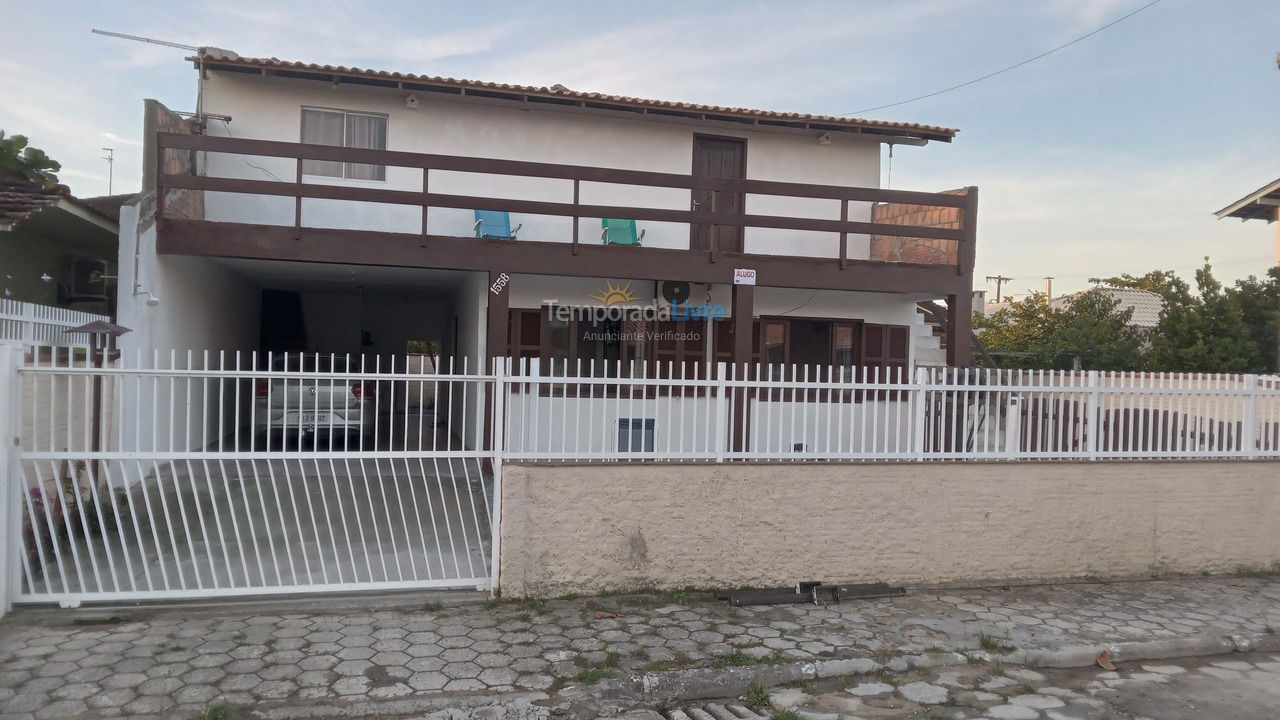 Casa para alquiler de vacaciones em São Francisco do Sul (Enseada)