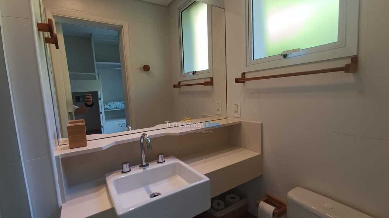 Apartamento para aluguel de temporada em São Sebastião (Camburizinho)