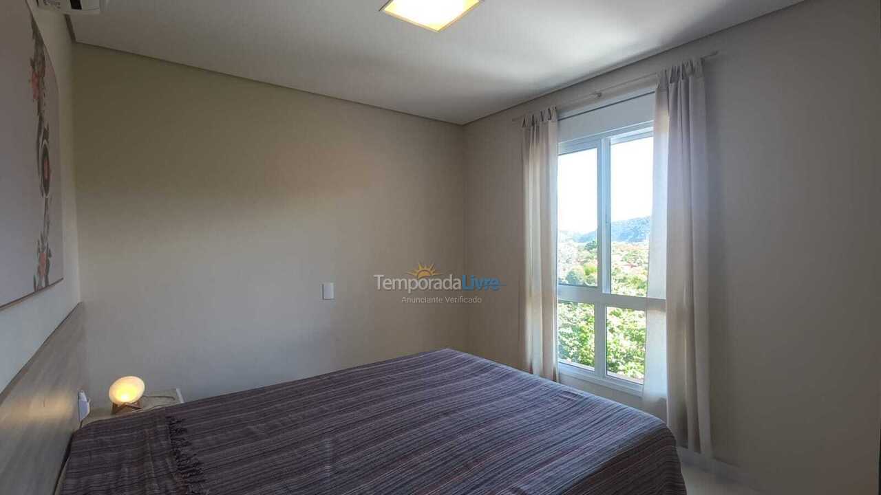 Apartamento para aluguel de temporada em São Sebastião (Camburizinho)