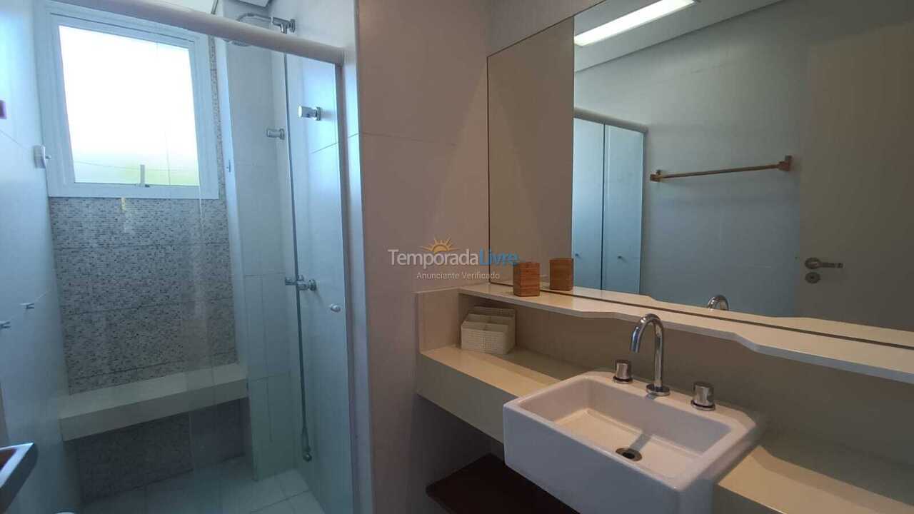 Apartamento para aluguel de temporada em São Sebastião (Camburizinho)