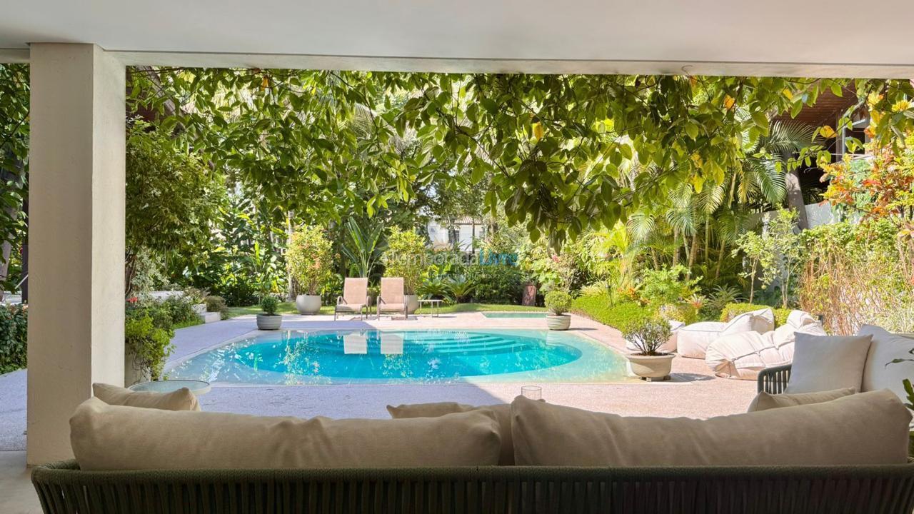 Casa para alquiler de vacaciones em São Sebastião (Praia da Baleia)