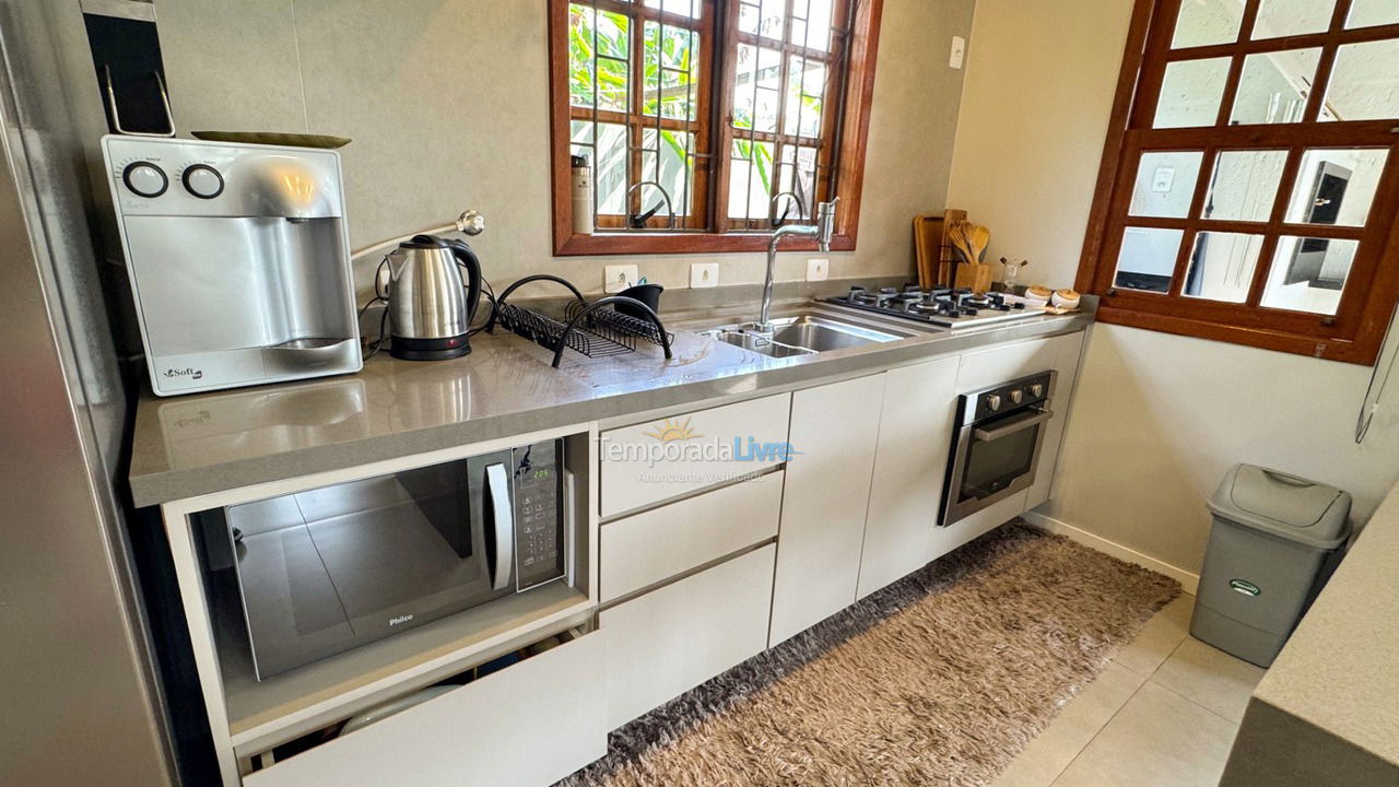 House for vacation rental in Florianópolis (Jurere Tradicional)