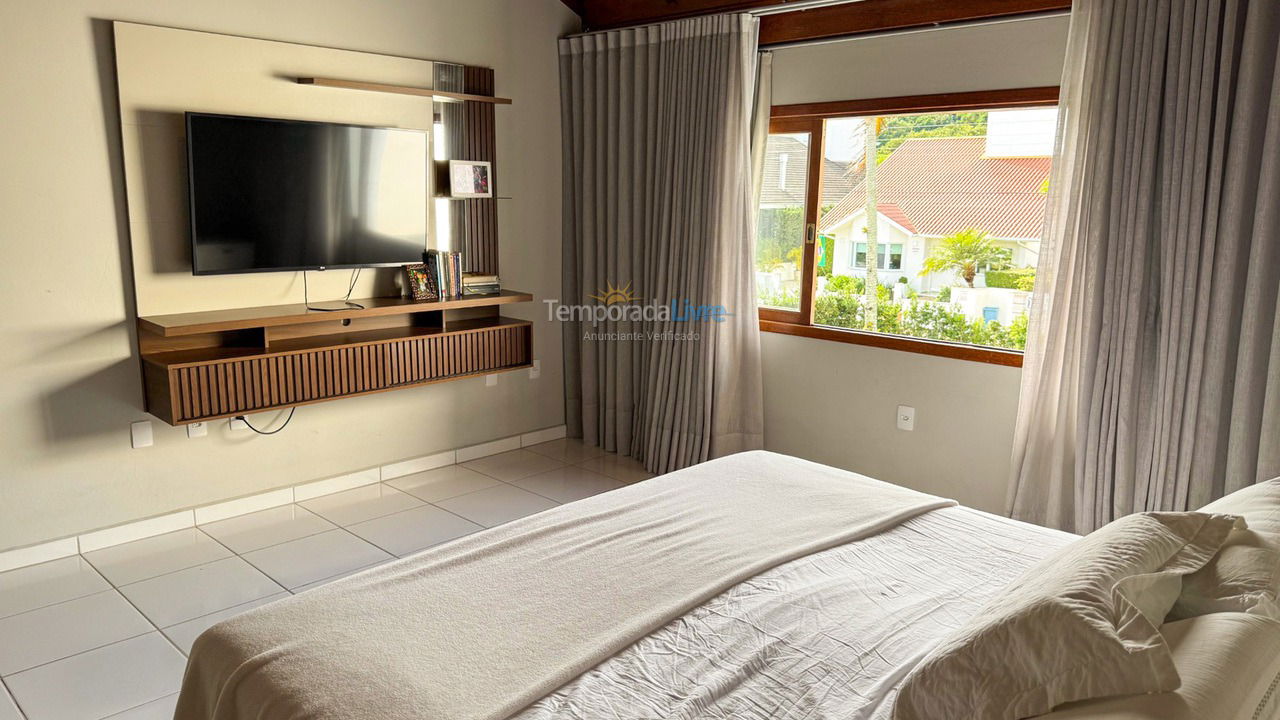House for vacation rental in Florianópolis (Jurere Tradicional)