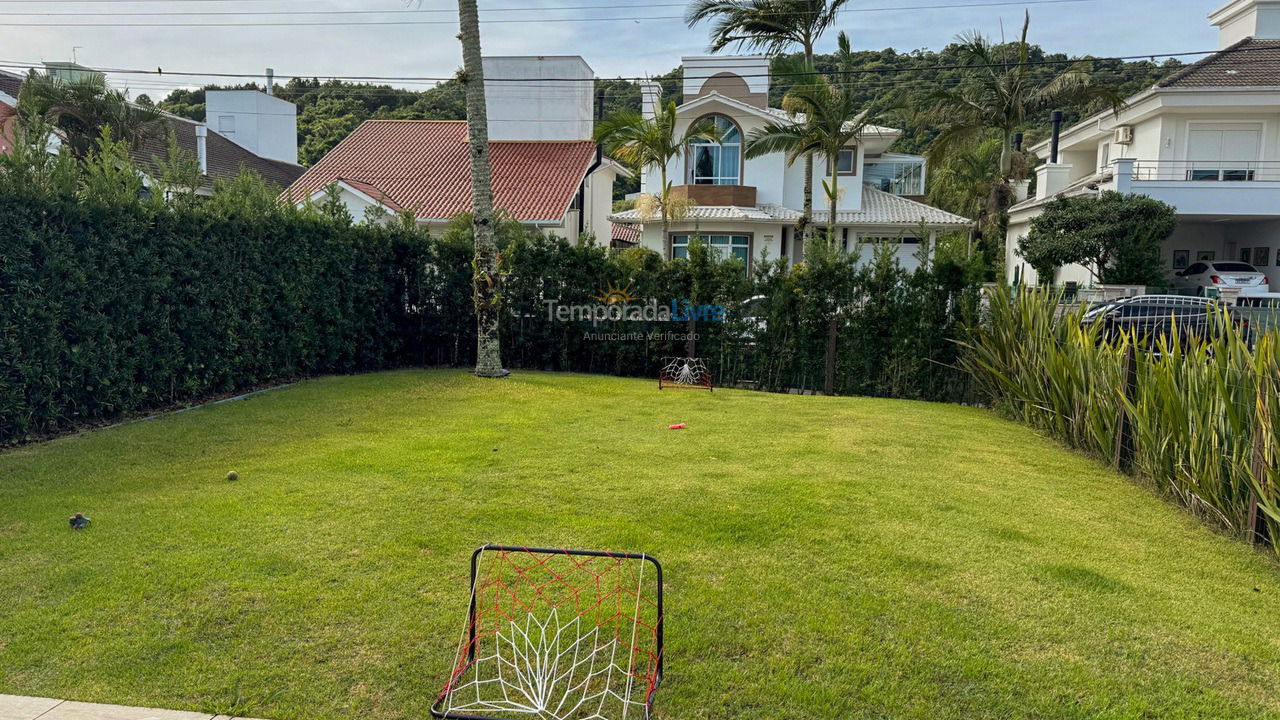 House for vacation rental in Florianópolis (Jurere Tradicional)